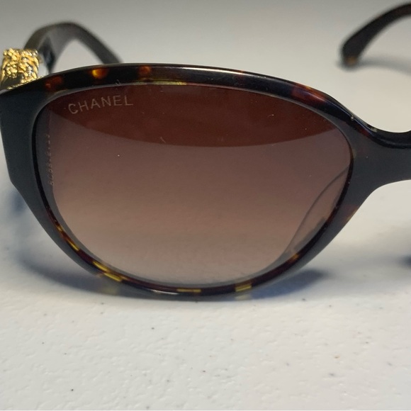 Chanel sunglasses - Picture 6 of 14